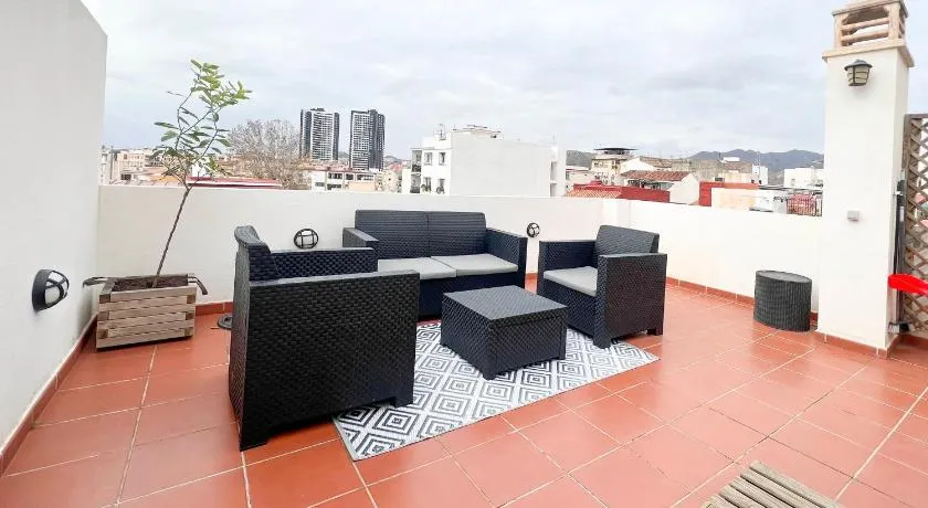Appartamento con griglia | Vicino Plaza de la Merced - Image 1