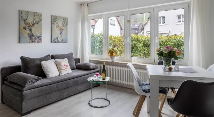 Apartamento Holly que aceita animais de estimação com Wi-Fi e terraço - Image 1