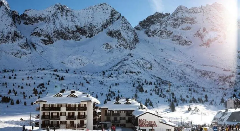 Ski&Bike Apartment Passo Tonale - Image 1