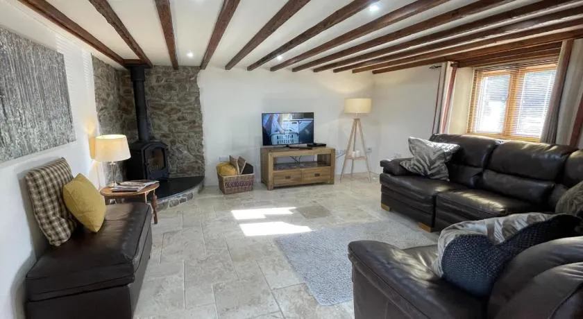 Granary Barn A Rural Retreat - Private Hot Tub - Image 1