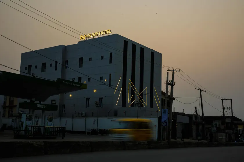 Mr Bay Hotel - Image 1