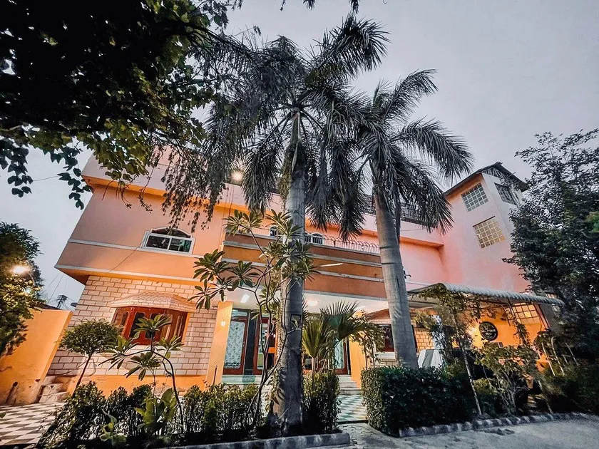 Hotel Ambavgarh Palace - Image 1