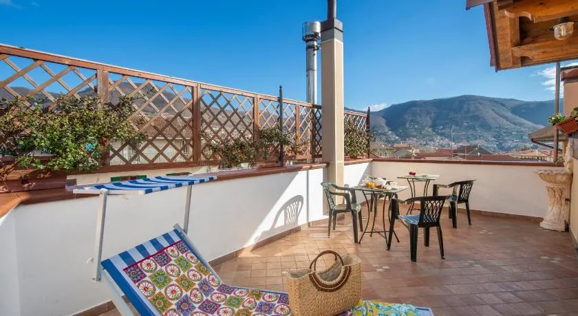 Hakuna Matata tra sentieri attico con terrazza - Image 1