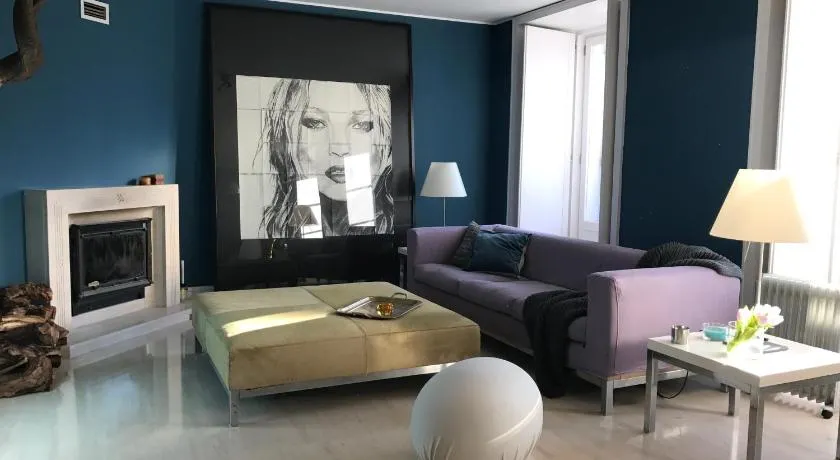 Chiado Glamorous Design Apartment - Image 1