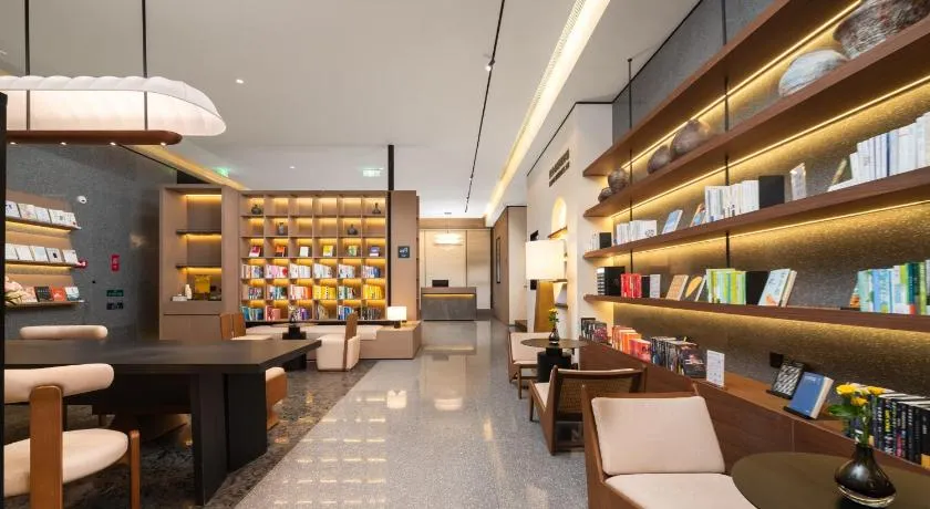 Atour Hotel Pazhou Convention and Exhibition Center Zhujiang New Town Guangzhou - Image 1
