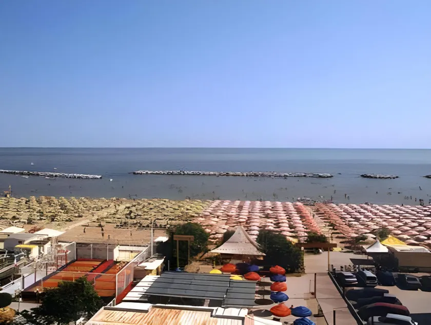 Hotel Apollo - Image 1