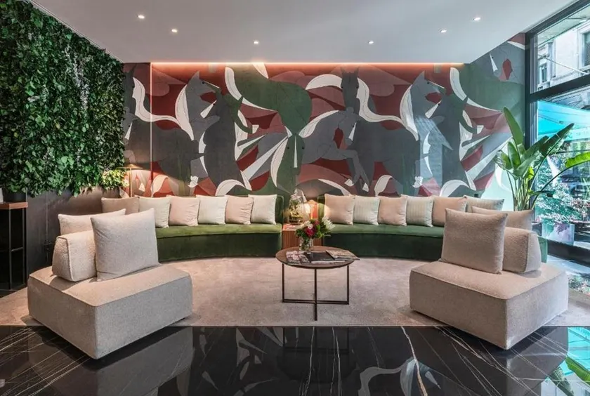 Duomo Hotel & Apartments - Image 1