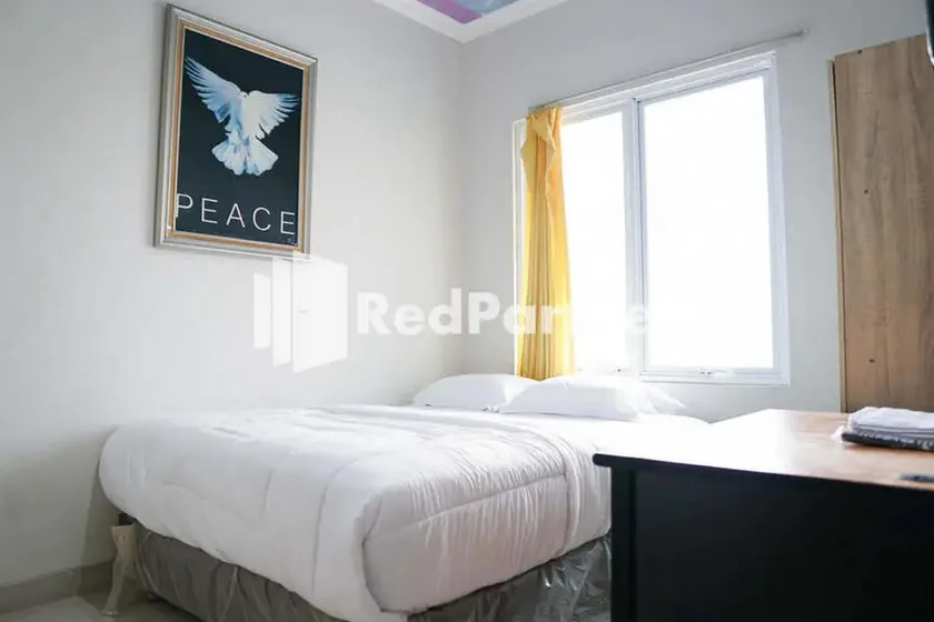 RedDoorz at Victory Homestay Karawaci - Image 1