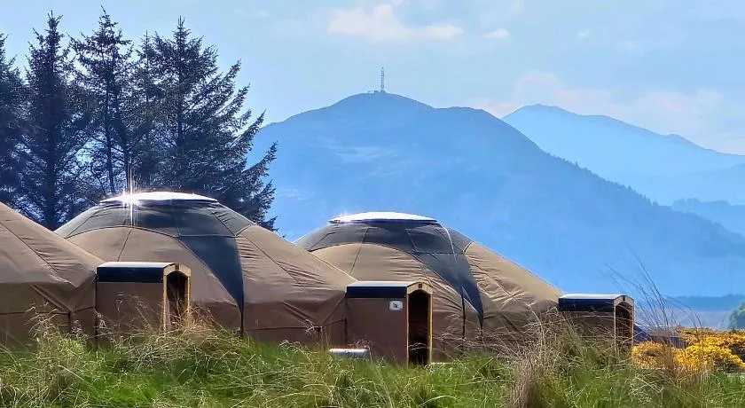 Rainbow's End Yurts - Image 1