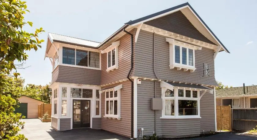Homelea Bed and Breakfast - Image 1