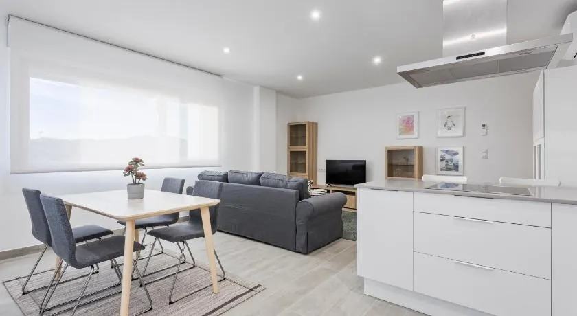 APARTAMENTO LUMINOSO EN CANGAS - B - Image 1