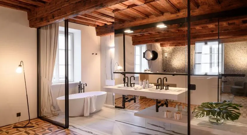 Zlata Ladjica Boutique Hotel - Image 1