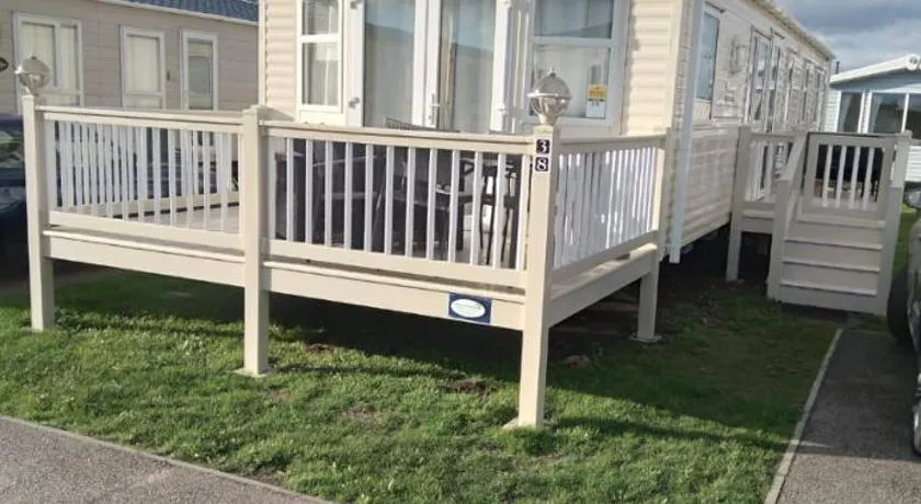 The Beaches Caravan, Newbeach, Dymchurch - Image 1