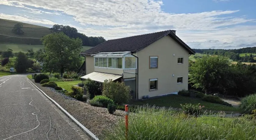 Apartment Hügelruhe Mandach - 100 m2 - 3 Schlafzimmer - Ferien - Business - Image 1