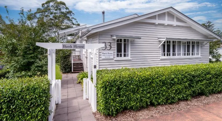 Bank House Tamborine Mountain - Image 1