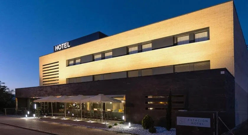 Hotel Estación - Image 1