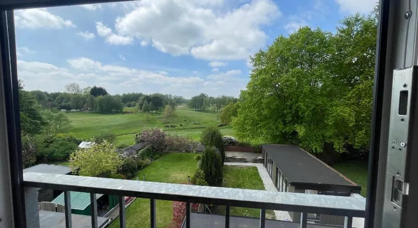 LUXURIOUS HOLIDAY HOME Bolton - Image 1