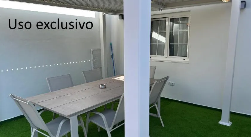 Luxury Penthouse BBQ Chill out terrace - Image 1