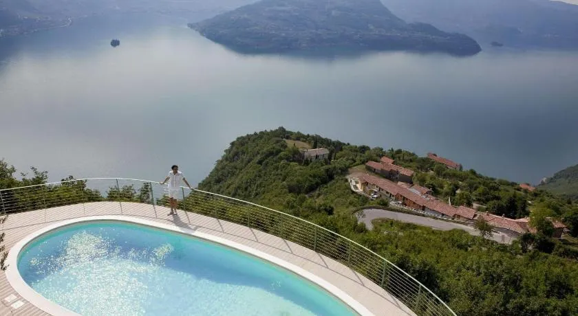 Apartment Mantegna - garten mit seeblick und schwimmbad by Interhome - Image 1
