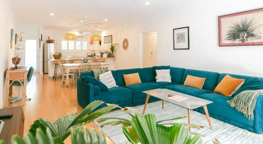 Wayfarer Apartment, in the Heart of Port Douglas - Image 1