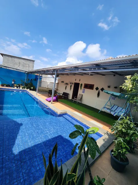 Bubulak Homestay Privat Pool - Image 1