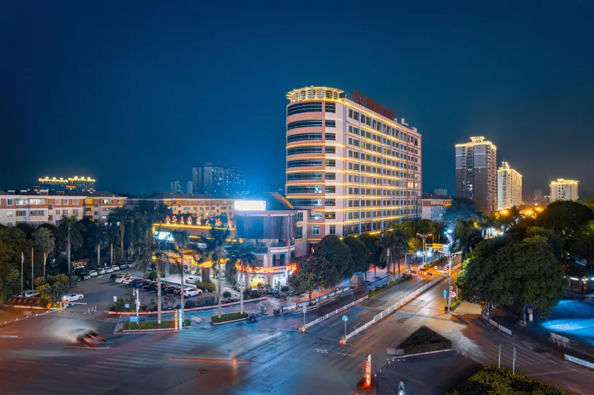 Pingguo International Hotel (Pingguo Cultural Park Sports Center Branch) - Image 1