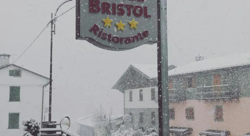 Hotel Bristol - Image 1