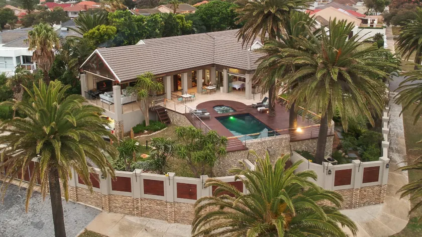 Island Way Villa - Image 1