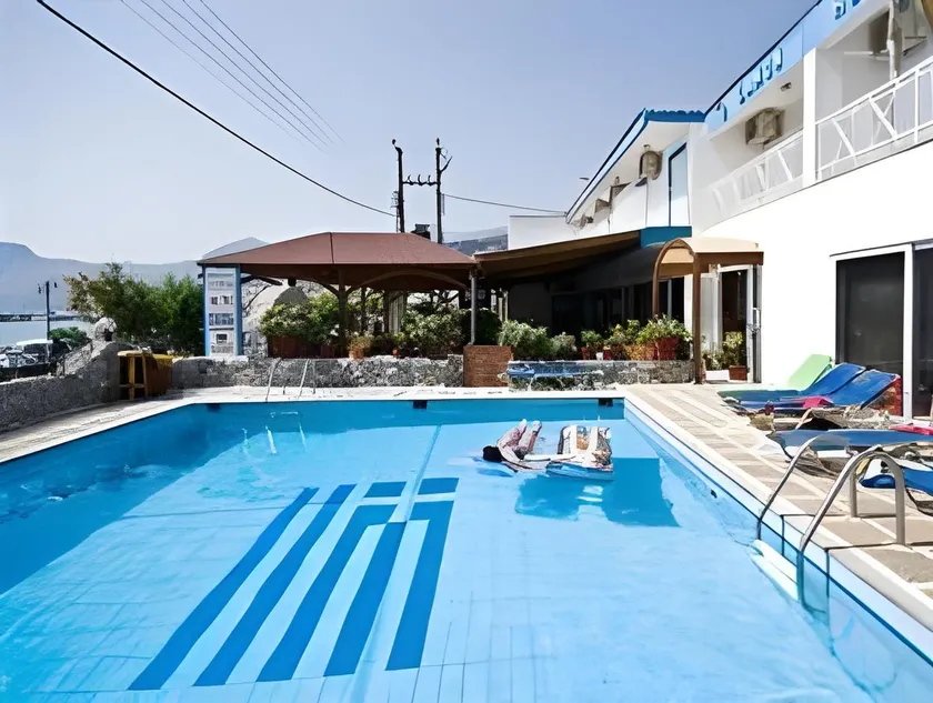 Lamon Hotel - Image 1