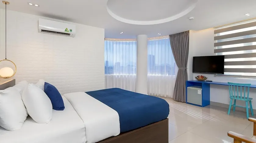 Lucia Beach Hotel - Image 1