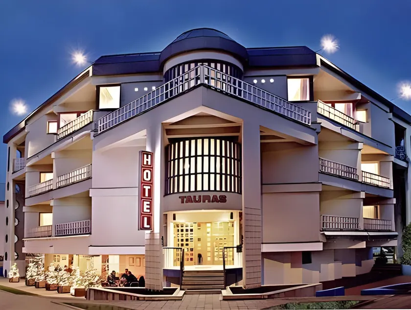Tauras Center Hotel - Image 1