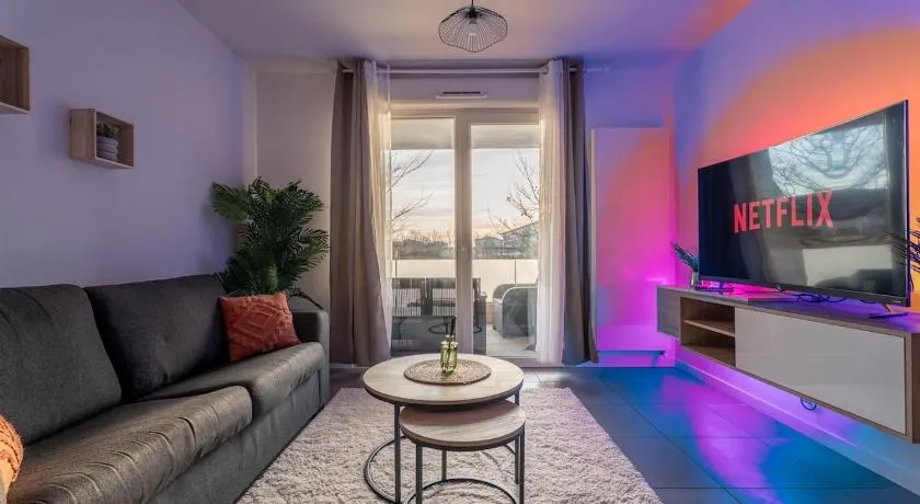 Le Magnifique - Grand balcon - Netflix - Grand Marché - Image 1