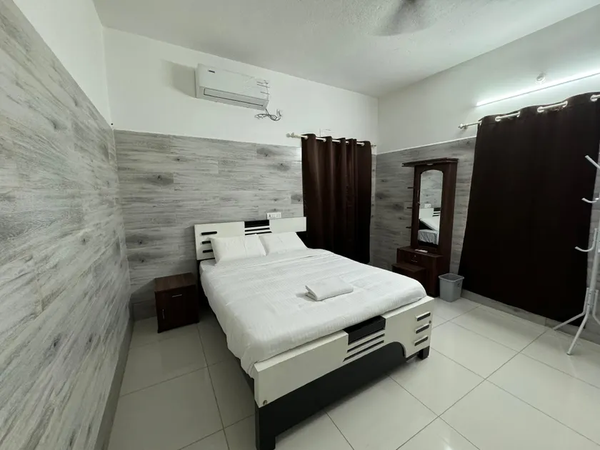 The Elite Inn - Image 1