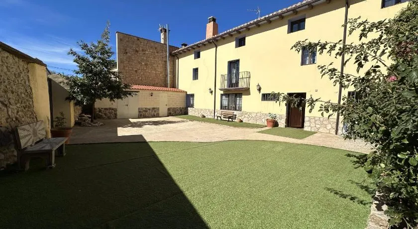 Casa Rural La Quinta Del Poeta - Image 1