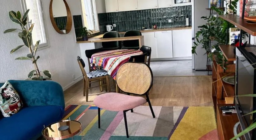 Appartement 3 Pieces Avec Parking Couvert Gratuit. - Image 1