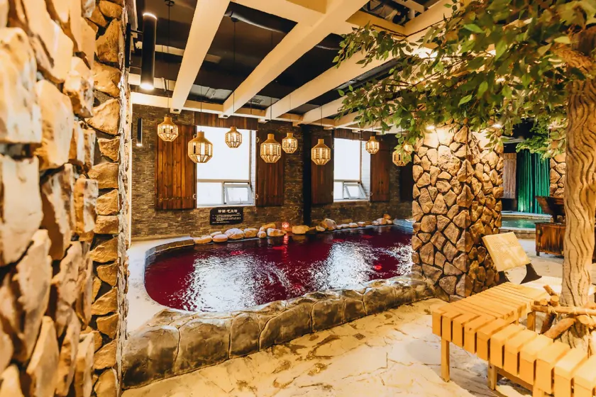 No. 8 Mansion Hot Spring Resort Hotel (Jinchuan Street Branch) - Image 1