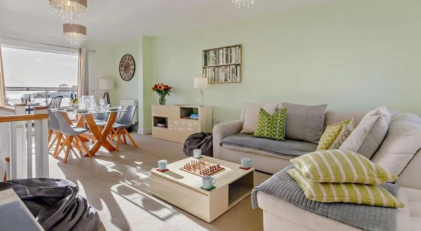 3 Bed in St. Austell oc-65572 - Image 1