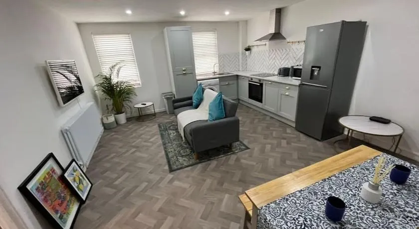 4 Mellors Court - Image 1