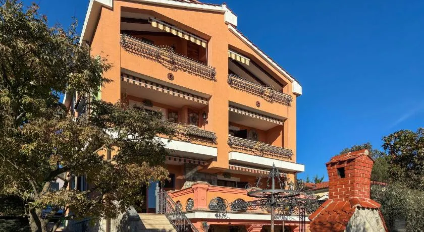 Beautiful Apartment In Opric With House Sea View - Image 1