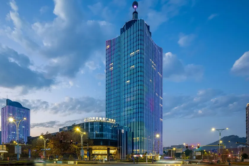Sanmen Bay Landison Plaza Hotel - Image 1
