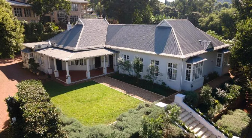 Taunton Manor - Image 1