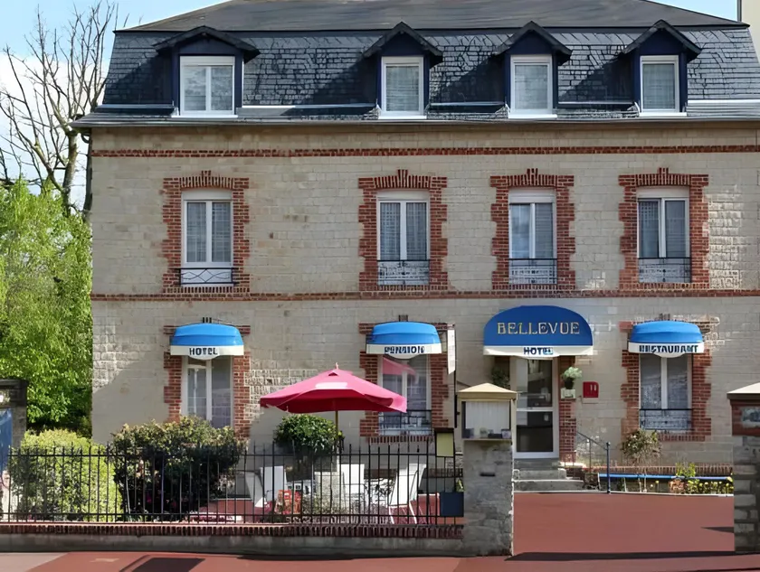Hôtel Bellevue Bagnoles Normandie - Image 1