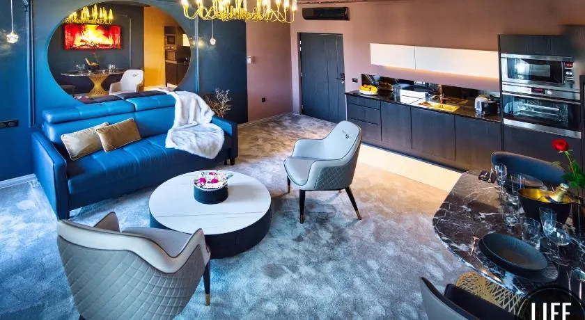 Life VOYAGE & Spa by Life Renaissance - Place KLEBER - Image 1