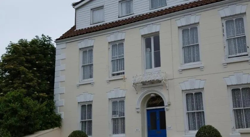 Franklyn Guesthouse - Image 1