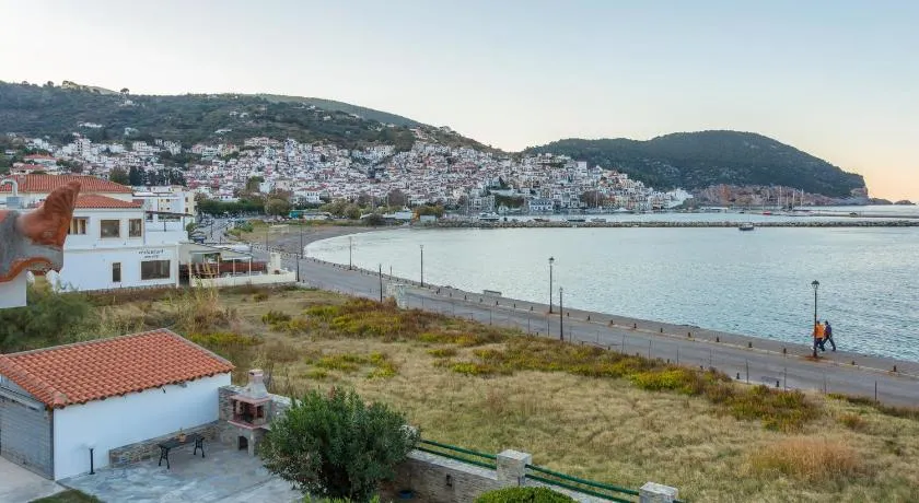 ANTONIOS Skopelos studios apartments - Image 1