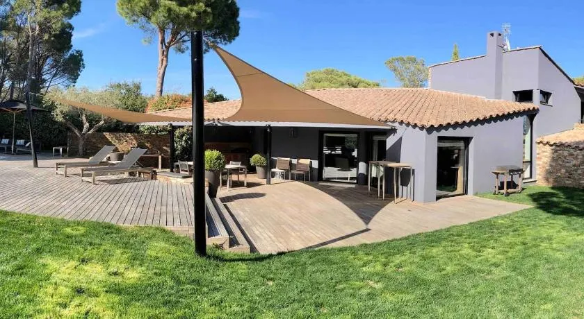 Villa Nostra - Image 1
