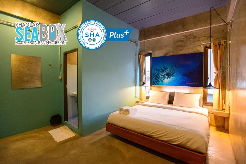 Seabox Khaolak Hostel - Image 1