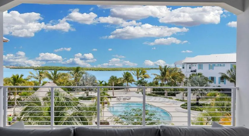 Luxury Villa with Pool, Beach & Pickleball Court at SeaGlass Cove - Image 1