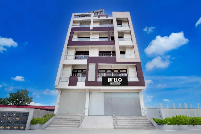 Hotel O NIIT University Neemrana - Image 1