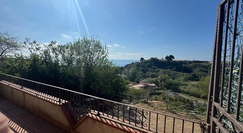 Residenza Tramonto Sul Mare - Image 1